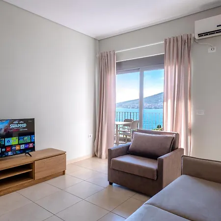 ホテル Franklin Seaside Sarandë