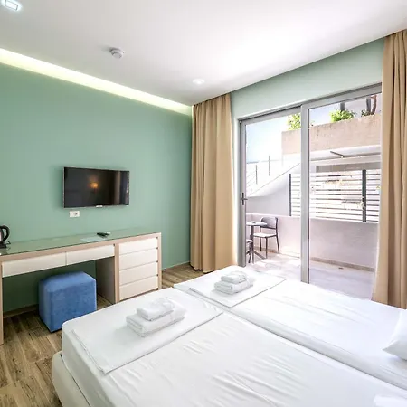 ホテル Franklin Seaside Sarandë